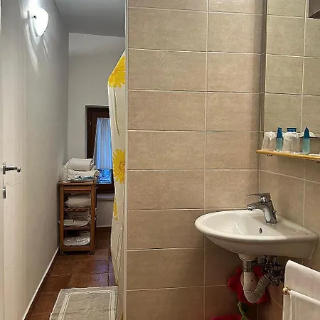 La Casa D Ju Nan Holiday home Bussi sul Tirino